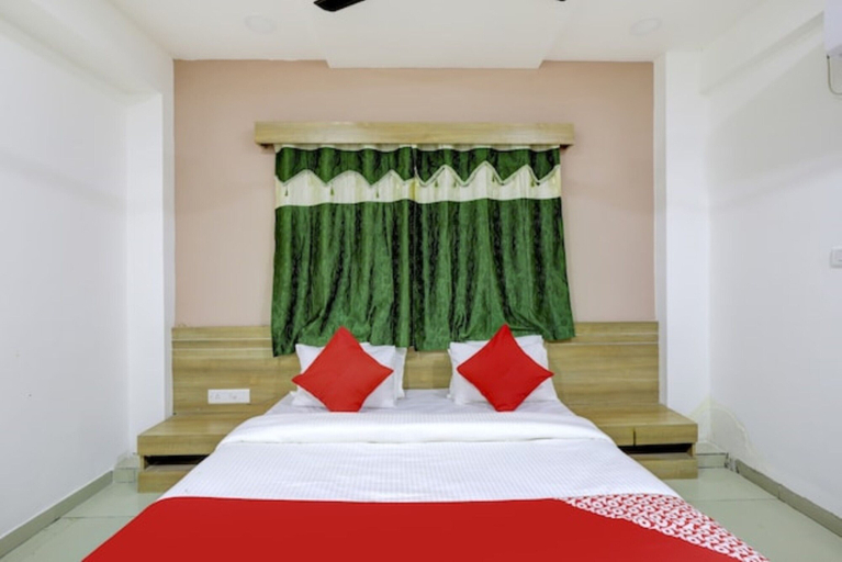 Bedroom 2, Hotel Nik palace Ahmedabad, Ahmadabad