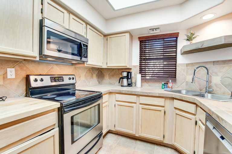 Others 5, Canyon Crest Condo, Pima