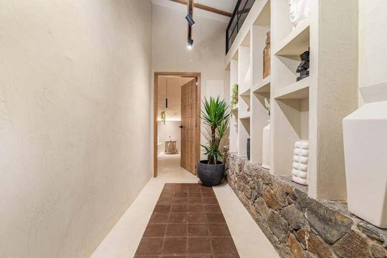 5, Provenza 6 Bedroom House by HOUSY HOST, Medellín