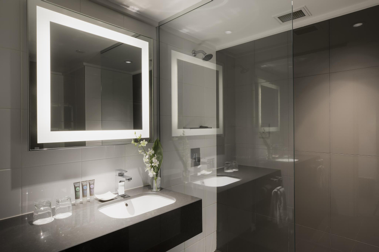 Bathroom 4