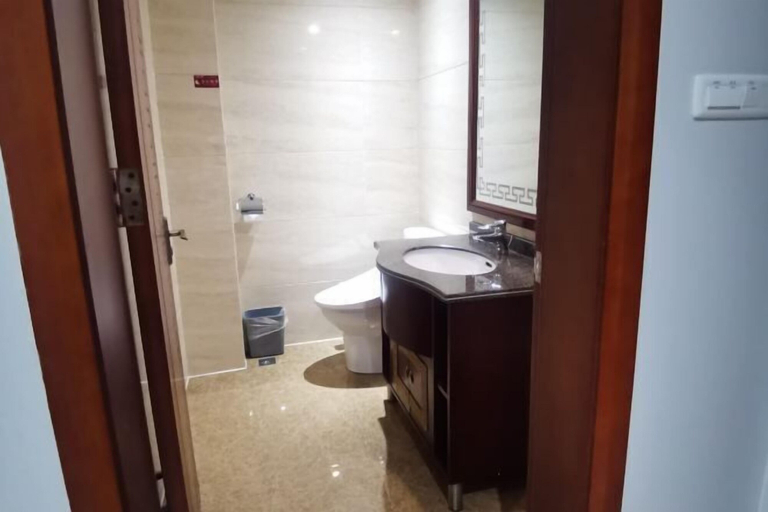 Bathroom 3, Guilin Yi Hotel (Guilin Station), Guilin
