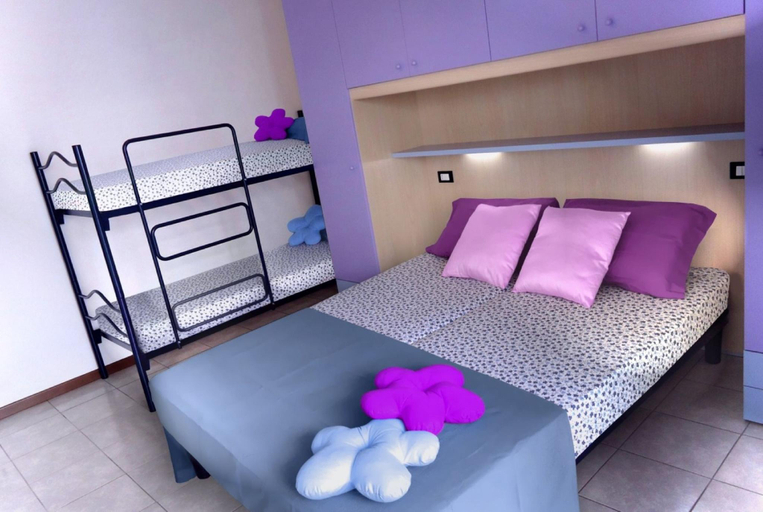 Bedroom 2, Modern apartment with big pool - Beahost, Venezia