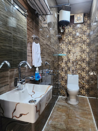 Homlee-Vintage 2BHK Apt with Fort/Park View, West