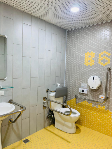 Bathroom 3, 23 Planet, Chiayi City