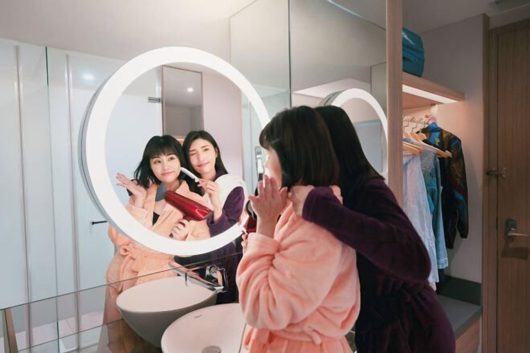 Bathroom 18
