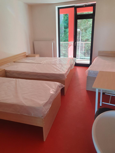 Others 4, Penzion na hristi, Kolín