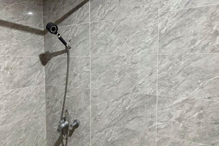 Bathroom, Fuhai Hotel, Yangjiang
