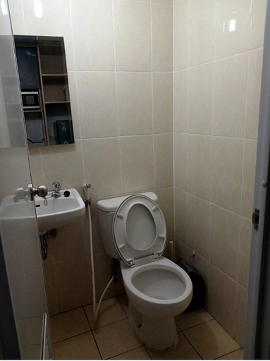 Bathroom 3, M-Town Residences Apartment Studio Gading Serpong, Tangerang