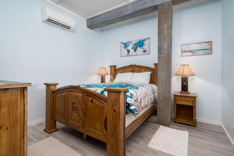 Bedroom 2, Coastal Paradise, Aransas