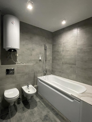 Bathroom 3, HAMSTER APART, Holosiïvs'kyi