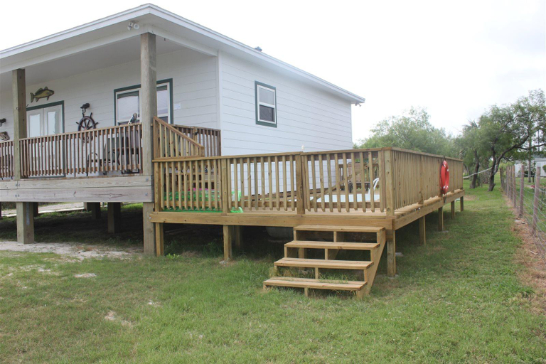Exterior & Views 2, Anchor House by Miss Kitty’s, Aransas
