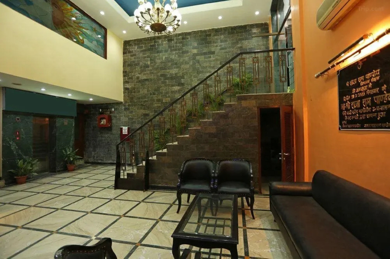 Public Area, Hotel Saket, Kaushambi