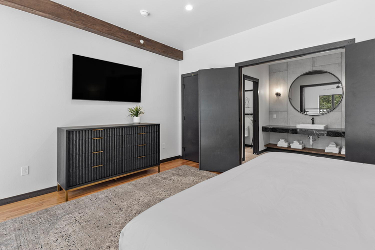 Bedroom 2, McGregor & Main - Luxury Lofts, Pennington