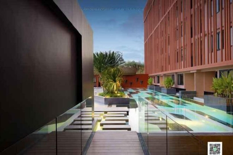 Swimming Pool 22