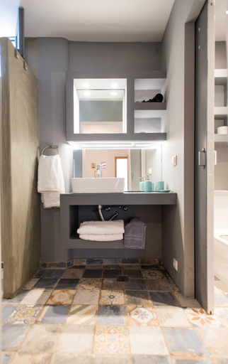 Bathroom 2, mykonos 1001, South Aegean