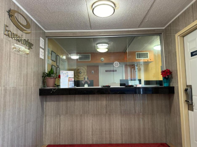 Public Area, Econo Lodge Waite Park - St. Cloud, Stearns