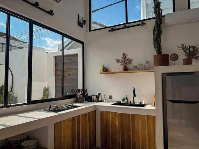 Dining Room 14