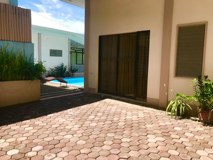 Others 5, Shrivasta Cottages, Mambajao