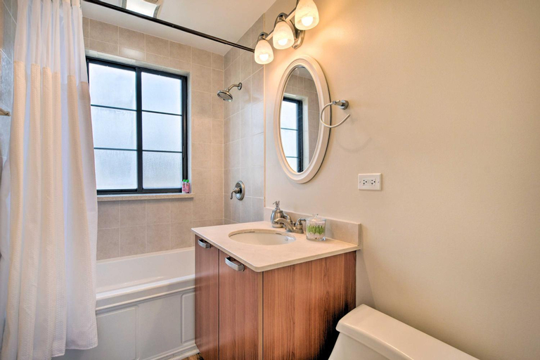 Bedroom 3, Urban Chicago Escape about 1 Mi to Local Beaches!, Cook