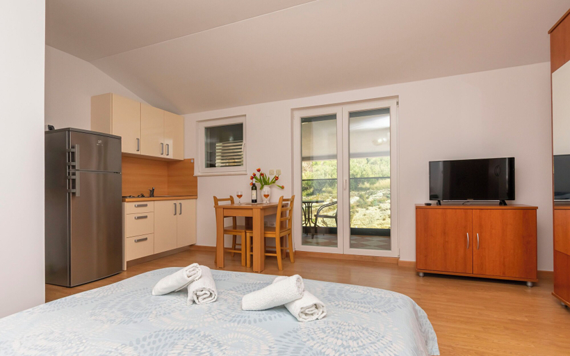 Others 3, Apartments Villa Milas With Pool, Dugi Rat