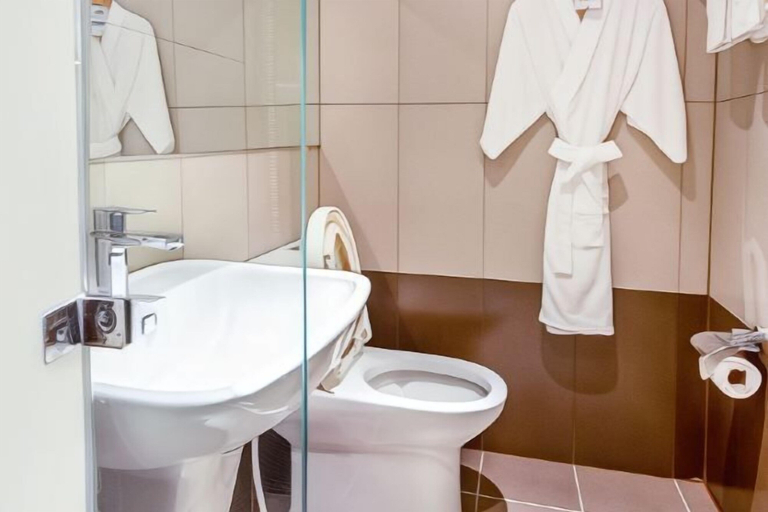 Bathroom 15