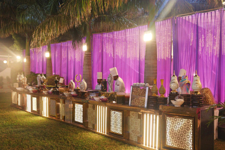 Food & Drinks 5, The Retreat, Mirzapur