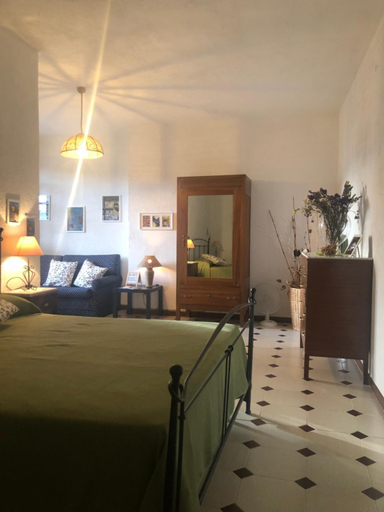 Bedroom 2, Malache, Salerno