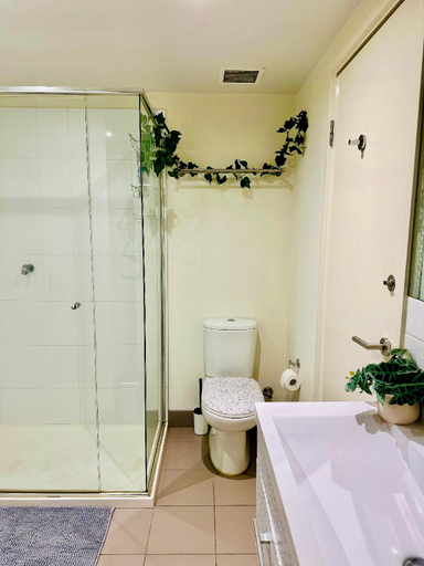 Bathroom 3, Memorable Southbank, Melbourne