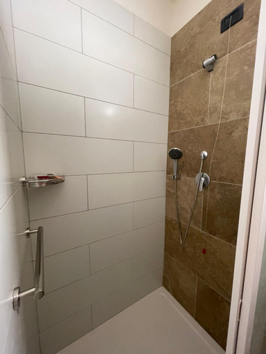 Bathroom 2, studio's Porto Antigo 2