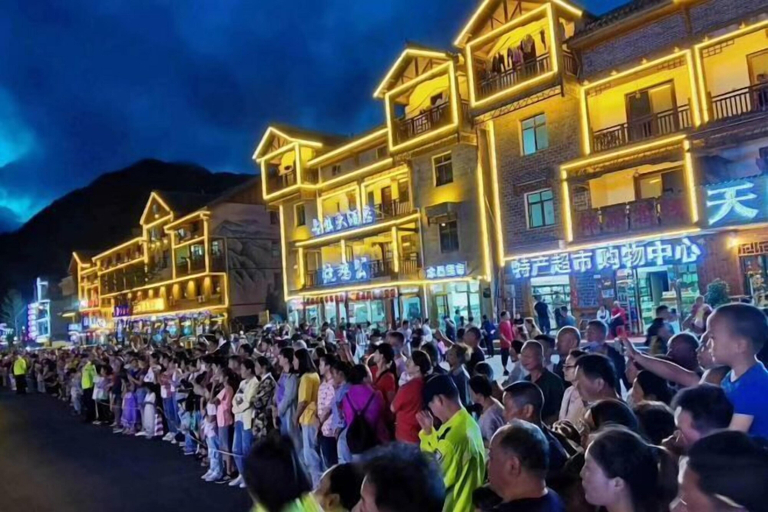Exterior & Views 2, Dajiuhu Juyuan Hotel, Shennongjia