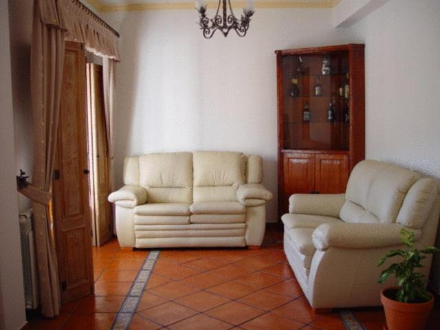 Others 4, Descanso Serrano, Manteigas