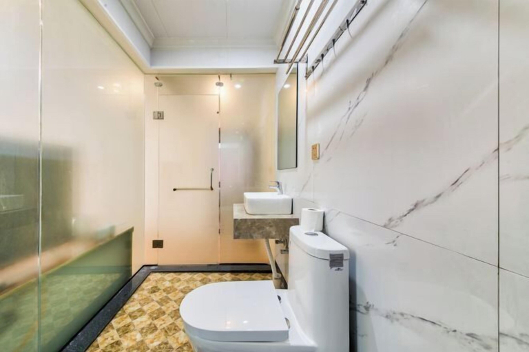 Bathroom 3, Yilu Gangwan Inn, Nanping