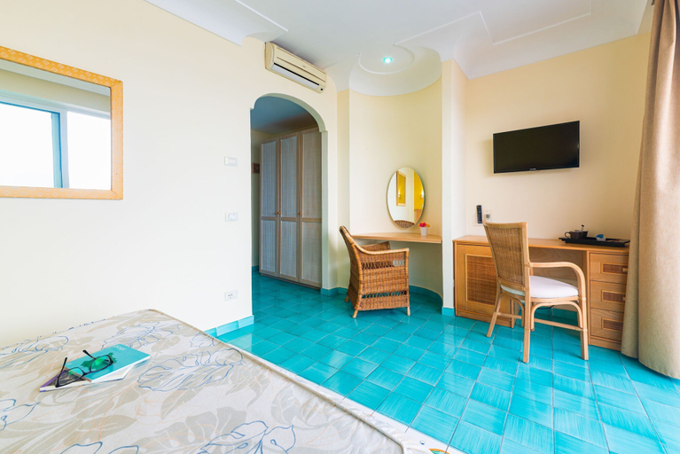 Bedroom 4, Hotel Terme Zi' Carmela, Napoli