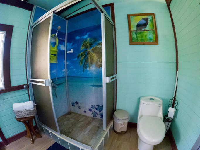 Bathroom 3, Coyote Rooms, Puntarenas