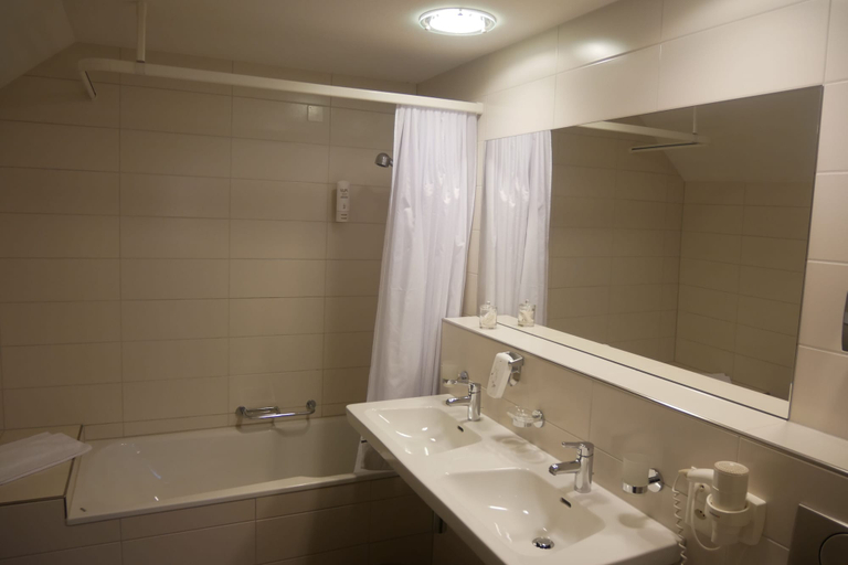 Bathroom 3, Hotel Schwanen, Wil