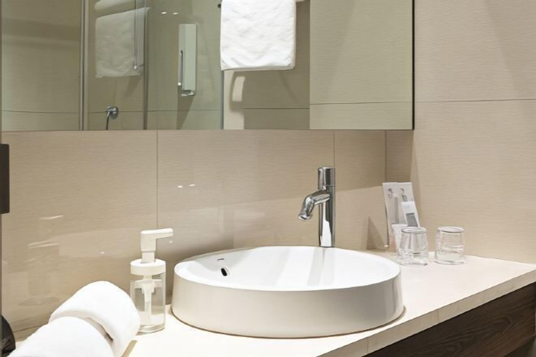 Bathroom 19