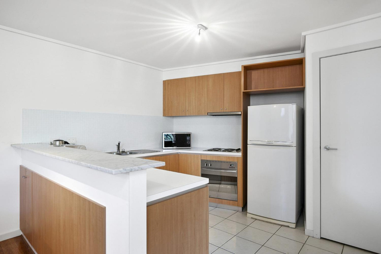 Others 3, Apartment 36 Pacific Apartments, Surf Coast - West
