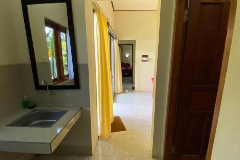 Bathroom 24
