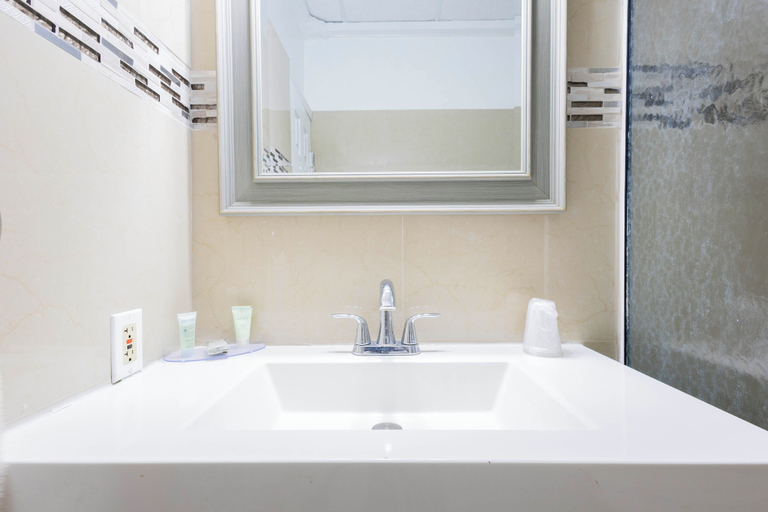 Bathroom 4, Warm Mineral Springs Motel, Sarasota