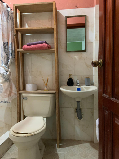 Bathroom, Nomada Hostel, Leticia