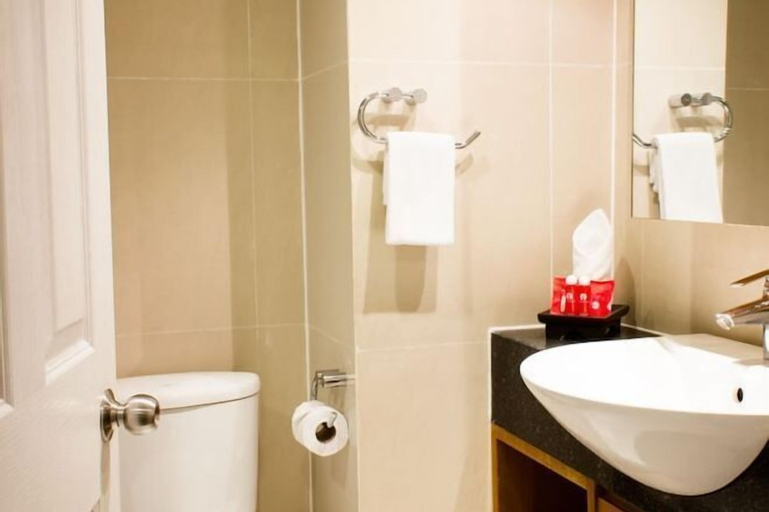Bathroom 7