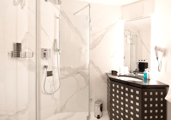 Bathroom 4, Hotel Sonne Sissach, Sissach