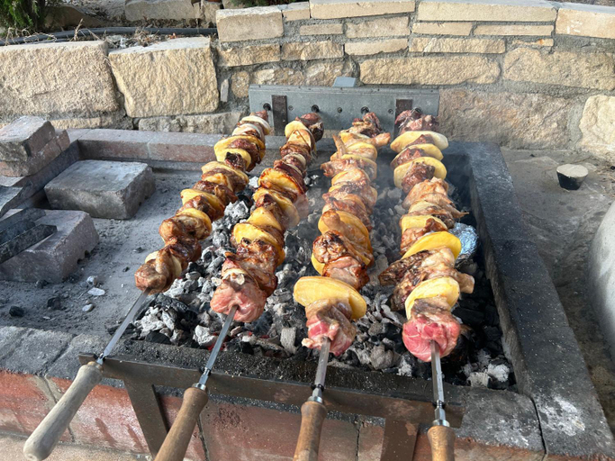 Food & Drinks 5, Sofros To Apomero