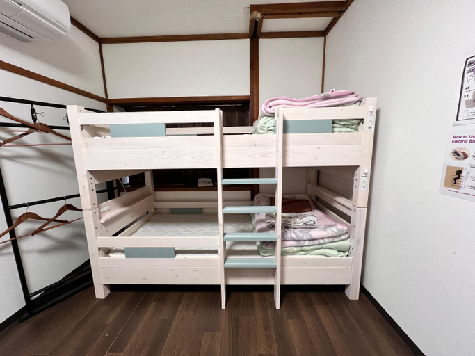 Others 5, Hostel Murasaki, Takayama