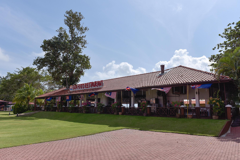Exterior 1