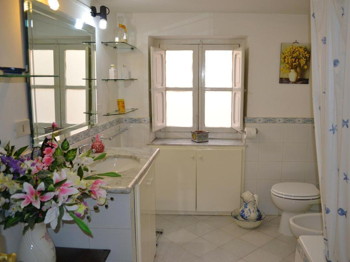 Others 4, B&B Salinas, Palermo