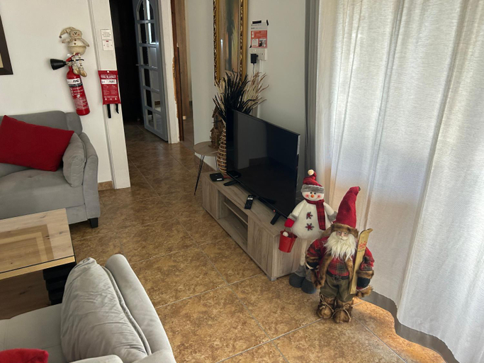 Bedroom, Sofros To Apomero