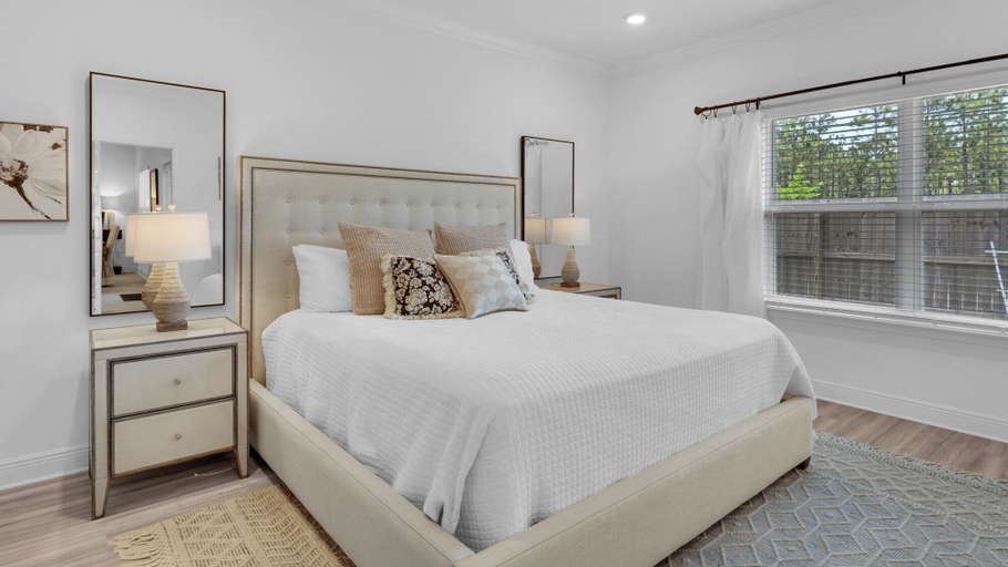 Bedroom 2, Family Affair, Walton