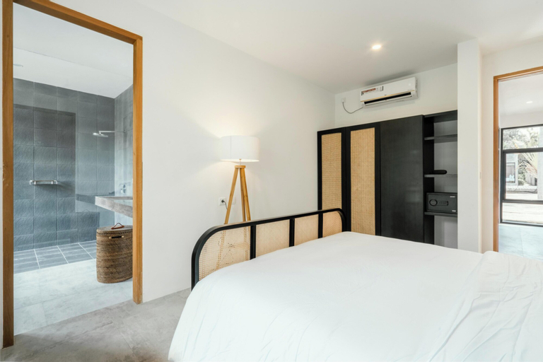Bedroom 25