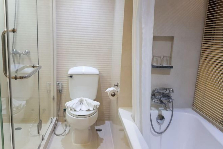 Bathroom 14